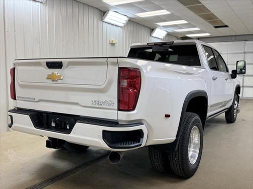 2025 Chevrolet Silverado 3500 High Country