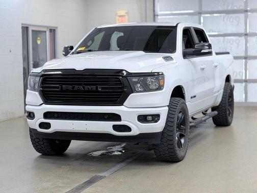 Bright White Clearcoat 2021 RAM 1500 Big Horn/Lone Star