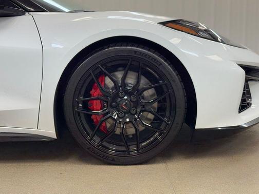 Arctic White 2026 Chevrolet Corvette Z06