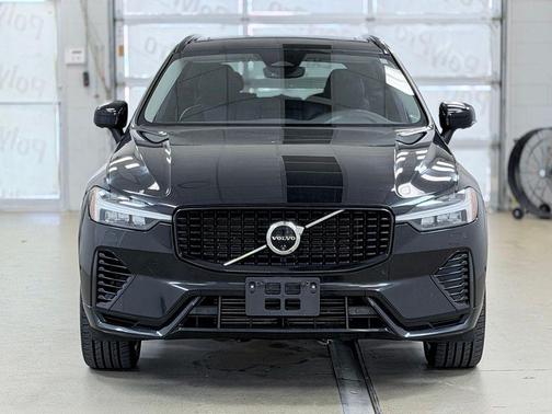 2024 Volvo XC60 Recharge Plug-In Hybrid T8 Plus Dark Theme
