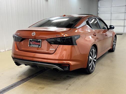 2022 Nissan Altima SR VC-Turbo FWD