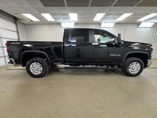 2026 Chevrolet Silverado 3500 LT