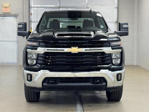 2026 Chevrolet Silverado 3500 LT