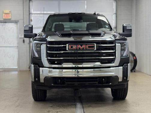 2025 GMC Sierra 3500 SLT