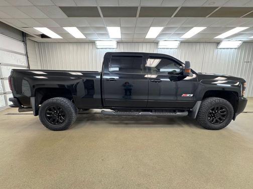 Black 2018 Chevrolet Silverado 2500 LTZ