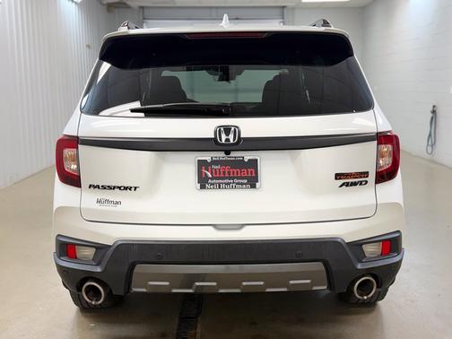 Platinum White Pearl 2022 Honda Passport TrailSport