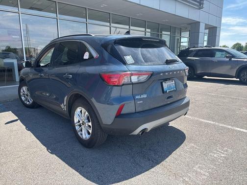 Blue Metallic 2020 Ford Escape SE