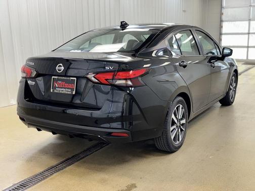 2022 Nissan Versa 1.6 SV