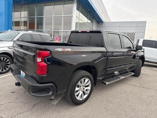 2022 Chevrolet Silverado 1500 Custom