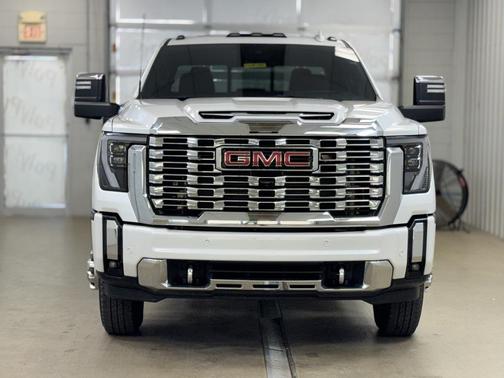 2024 GMC Sierra 3500 Denali