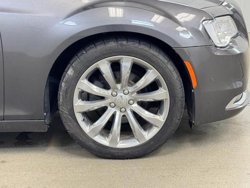 2019 Chrysler 300 Limited