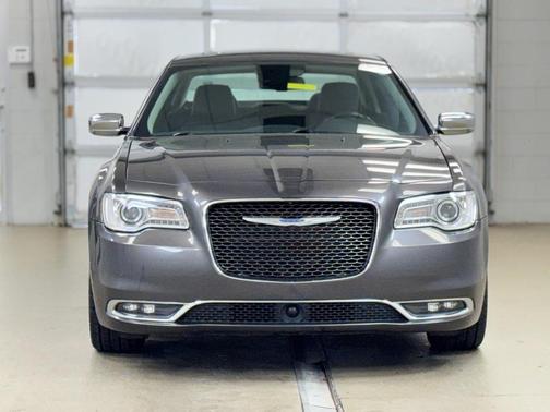 2019 Chrysler 300 Limited