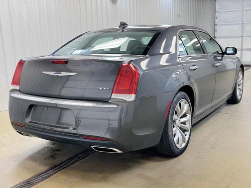 2019 Chrysler 300 Limited