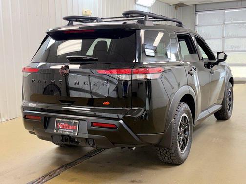 Super Black 2026 Nissan Pathfinder Rock Creek