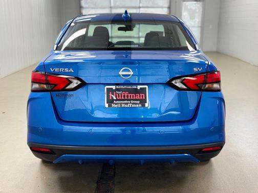 Electric Blue Metallic 2024 Nissan Versa 1.6 SV