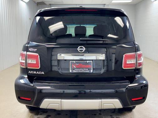 2017 Nissan Armada SV