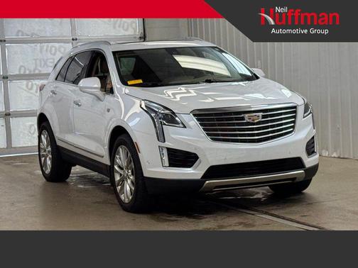 Crystal White Tricoat 2017 Cadillac XT5 Platinum