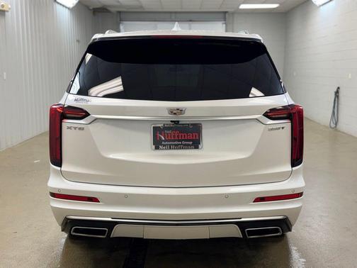 Crystal White Tricoat 2024 Cadillac XT6 Luxury FWD