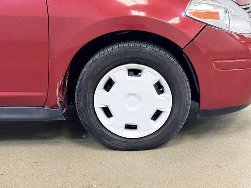 2009 Nissan Versa 1.8 S