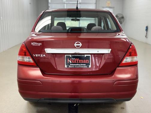 2009 Nissan Versa 1.8 S