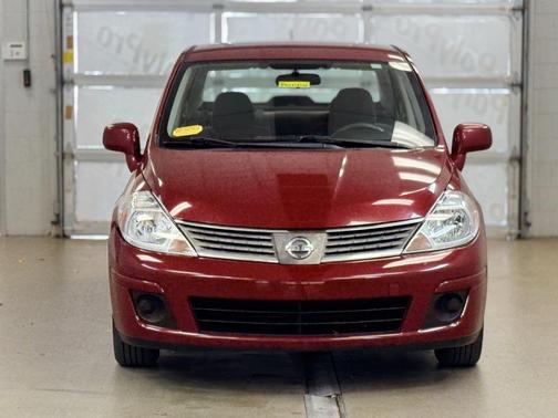 2009 Nissan Versa 1.8 S