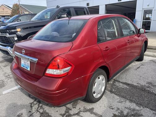 2009 Nissan Versa 1.8 S