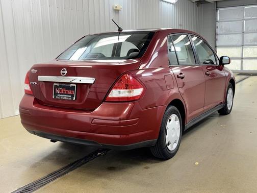2009 Nissan Versa 1.8 S