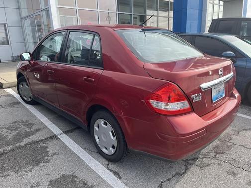 2009 Nissan Versa 1.8 S