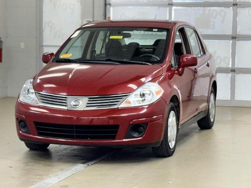 2009 Nissan Versa 1.8 S
