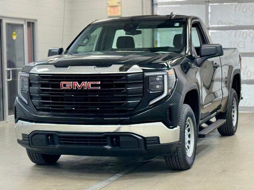 Onyx Black 2026 GMC Sierra 1500 Pro