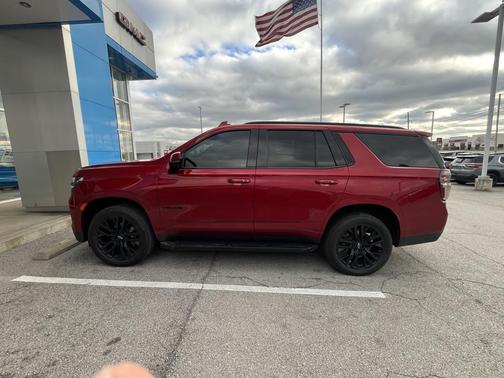 2022 Chevrolet Tahoe 4WD RST