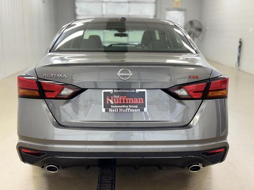 2025 Nissan Altima SR FWD