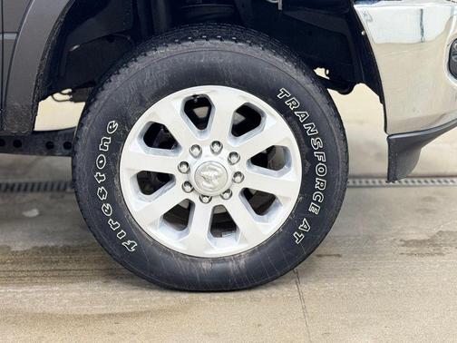 2019 RAM 2500 Laramie Crew Cab 4x4 6'4' Box