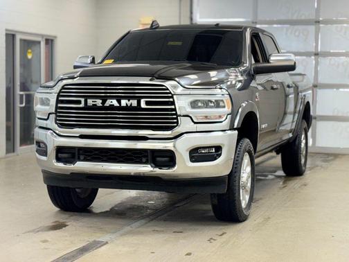 2019 RAM 2500 Laramie Crew Cab 4x4 6'4' Box
