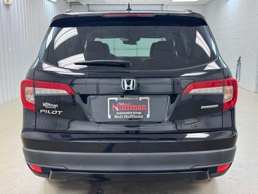 Crystal Black Pearl 2022 Honda Pilot 2WD Special Edition