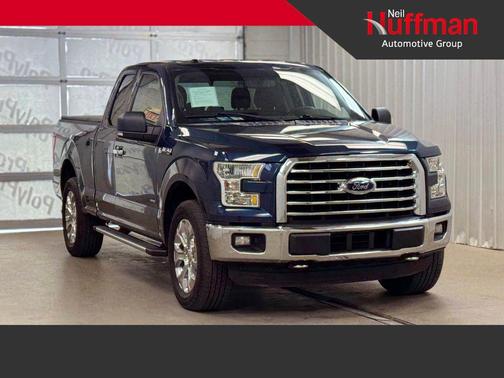 Blue 2016 Ford F-150 XLT