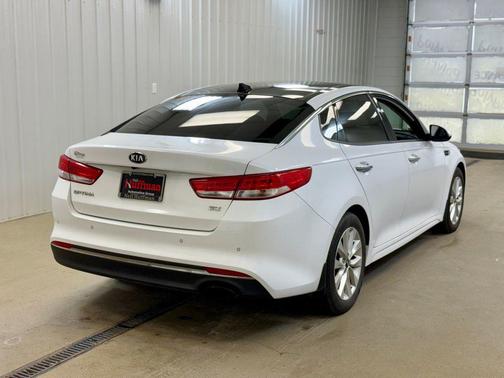 2017 Kia Optima EX