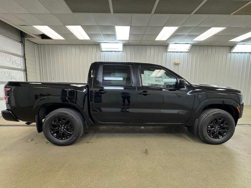 Super Black 2026 Nissan Frontier SV
