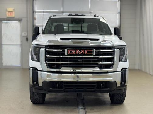 2024 GMC Sierra 2500 SLE