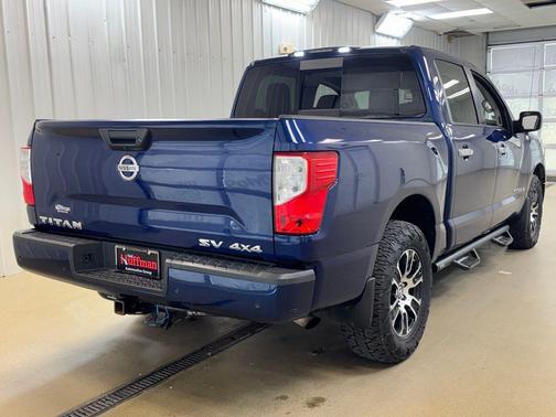 Deep Blue Pearl Metallic 2021 Nissan Titan SV