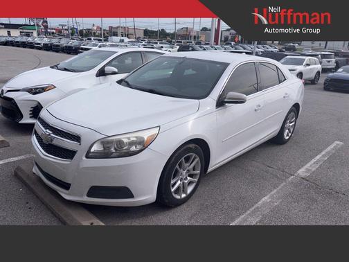 Summit White 2013 Chevrolet Malibu 1LT