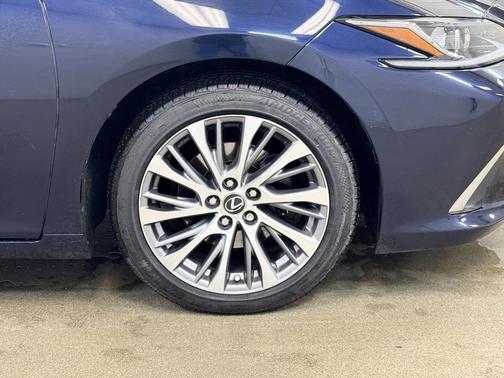 2019 Lexus ES 350 Base