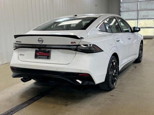 Aspen White Tricoat 2026 Nissan Sentra SR