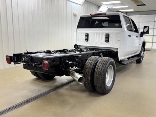 2025 Chevrolet Silverado 3500 WT