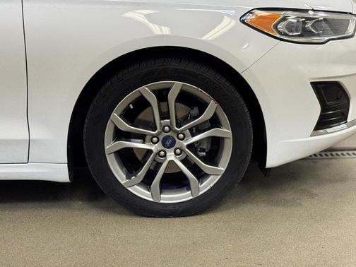 2019 Ford Fusion SEL