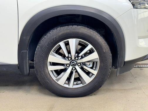 2022 Nissan Pathfinder SL 4WD