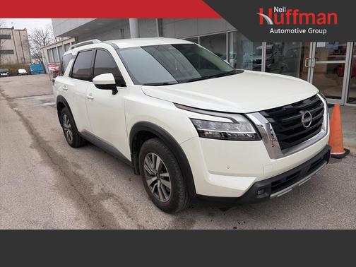 2022 Nissan Pathfinder SL 4WD