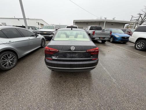 2017 Volkswagen Passat 1.8T SE