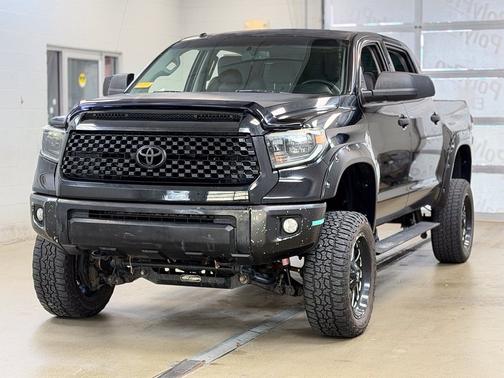 Black 2014 Toyota Tundra SR5