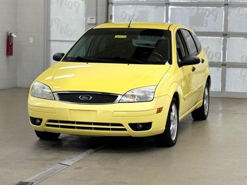 2005 Ford Focus ZX5